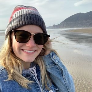 Meet your Posher, Lauren